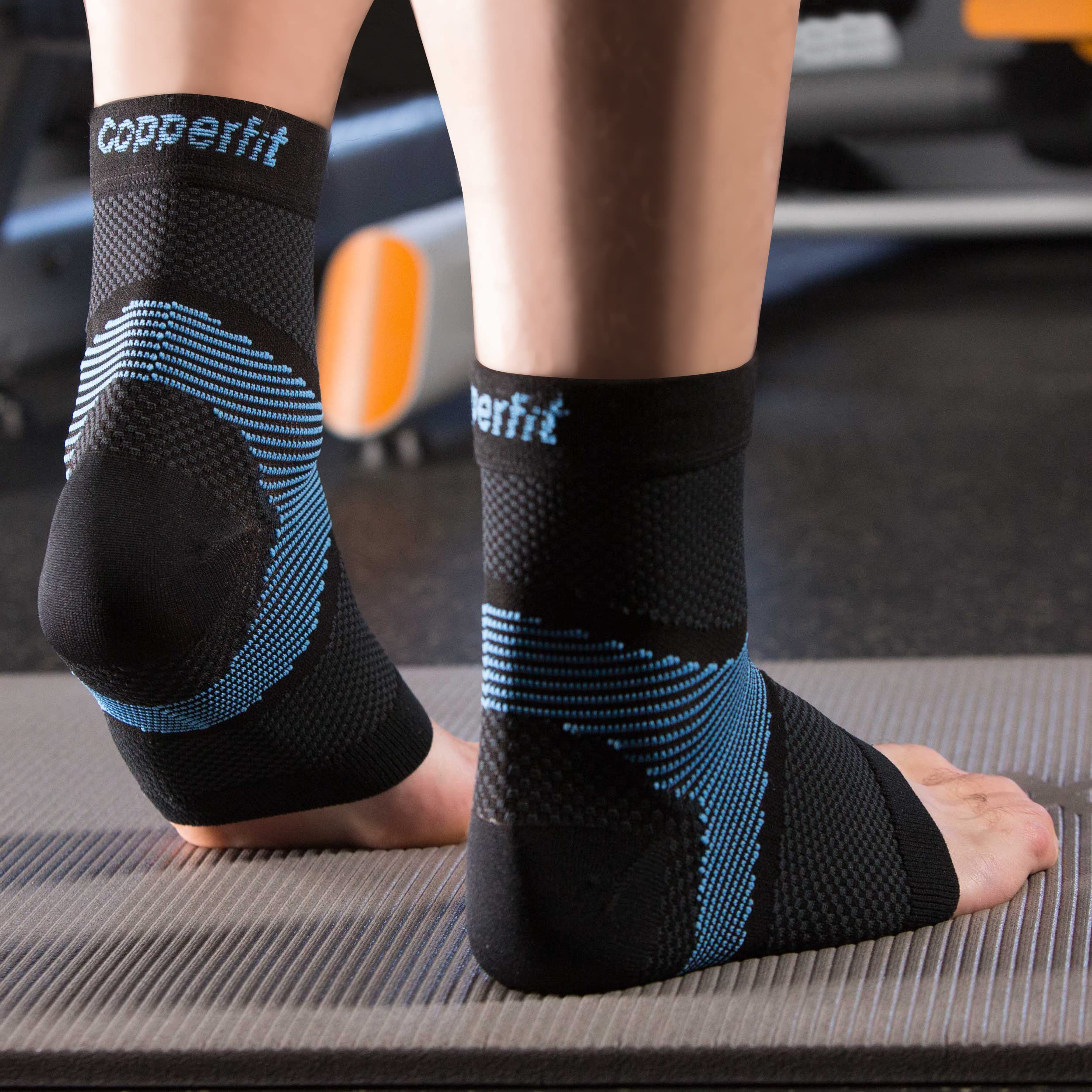 Copper Fit ICE Plantar Fascia Compression Foot and Ankle Sleeve Infused with Menthol, 1 Pair - Image 4